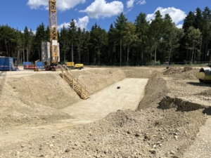 Grube für Bohrkeller entsteht